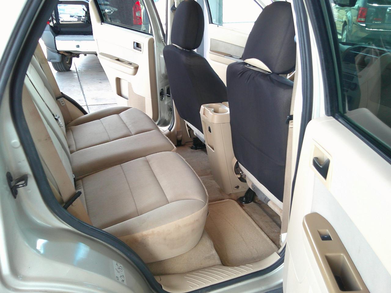 Ford Escape FWD 4dr XLT 2011