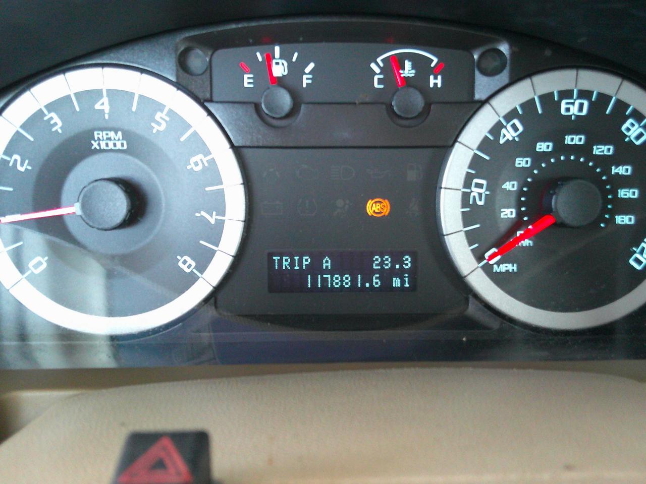 Ford Escape FWD 4dr XLT 2011