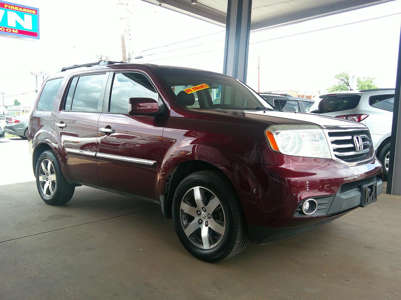 Honda Pilot 2WD 4dr Touring w/RES & Navi 2012