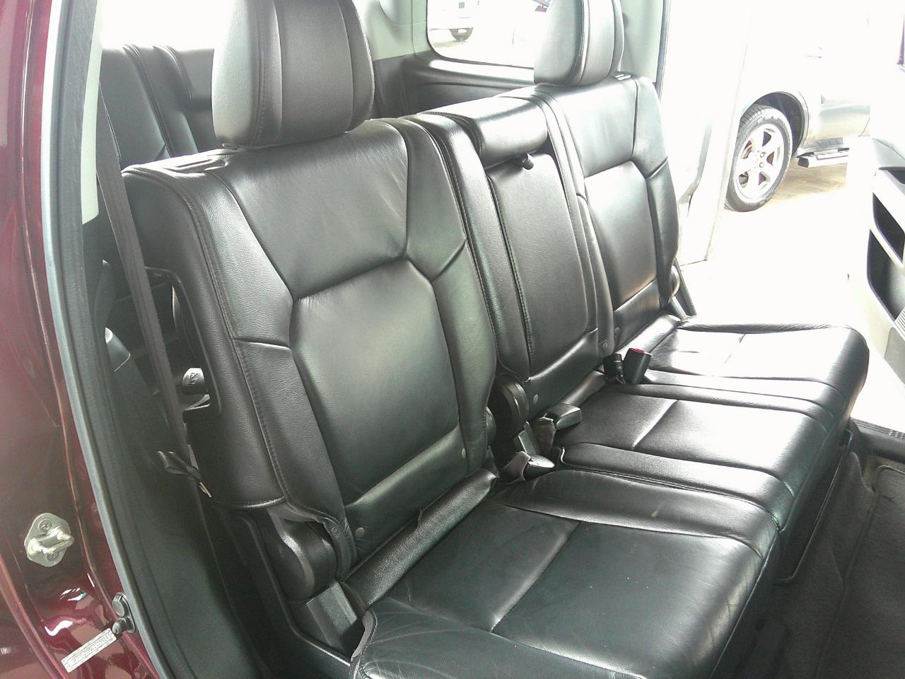Honda Pilot 2WD 4dr Touring w/RES & Navi 2012