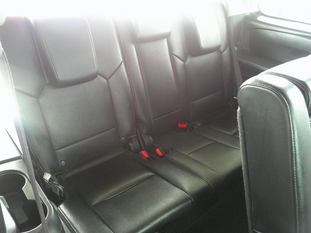 Honda Pilot 2WD 4dr Touring w/RES & Navi 2012