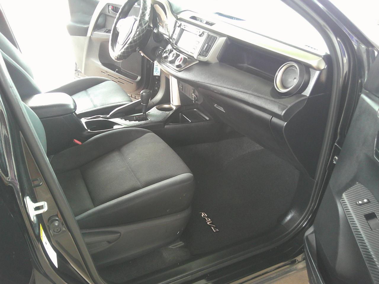 Toyota RAV4 FWD 4dr LE (Natl) 2015