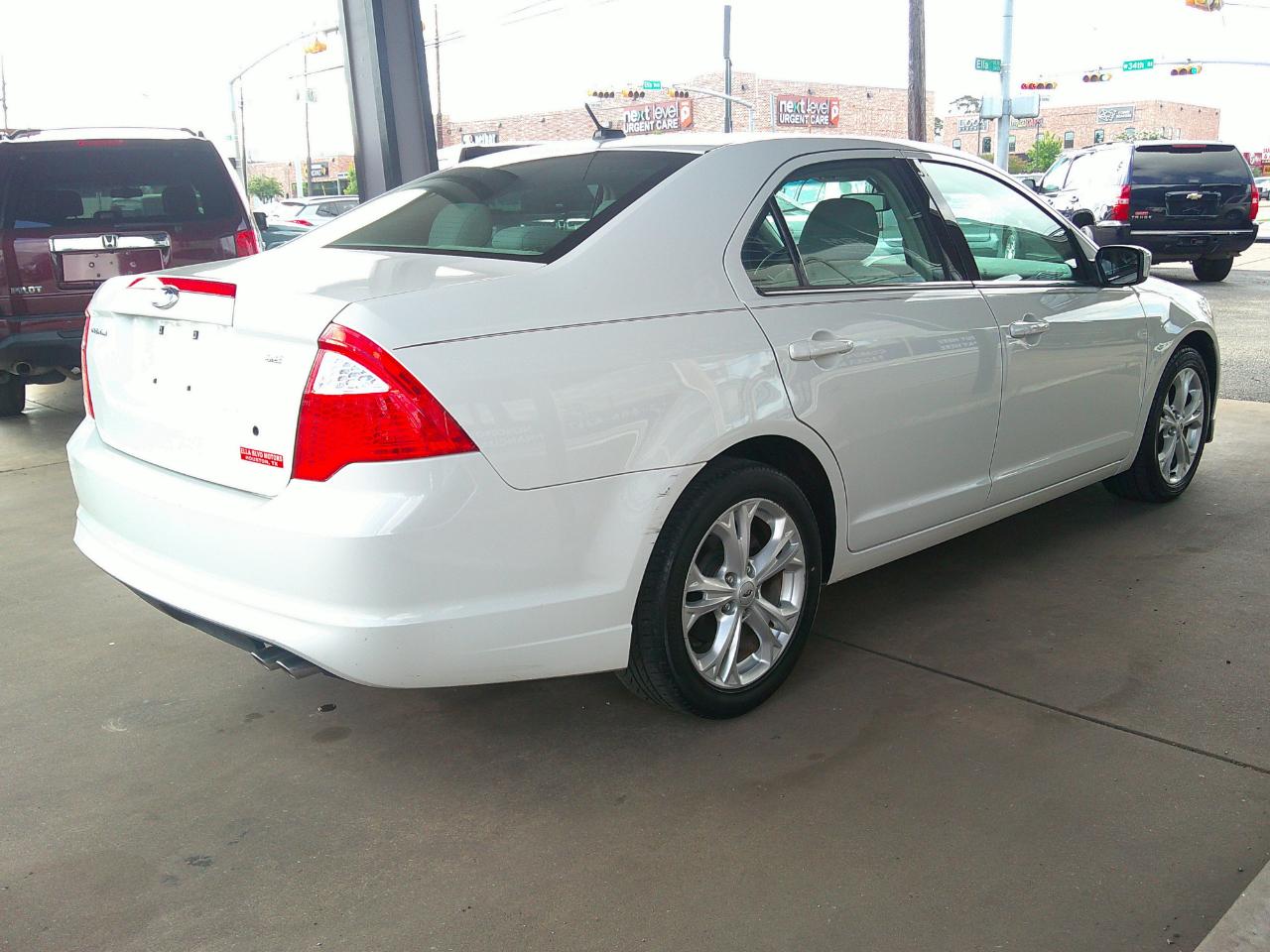 Ford Fusion 4dr Sdn SE FWD 2012
