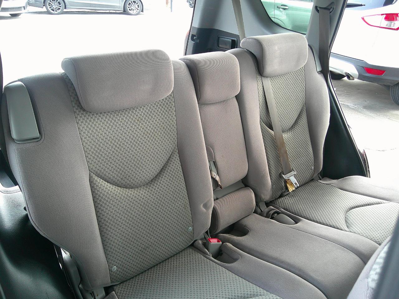 Toyota RAV4 2WD 4dr 4-cyl (Natl) 2007