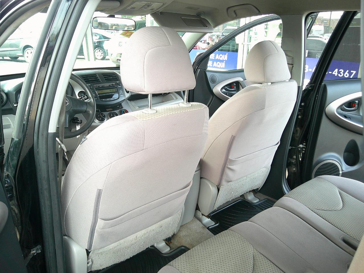 Toyota RAV4 2WD 4dr 4-cyl (Natl) 2007