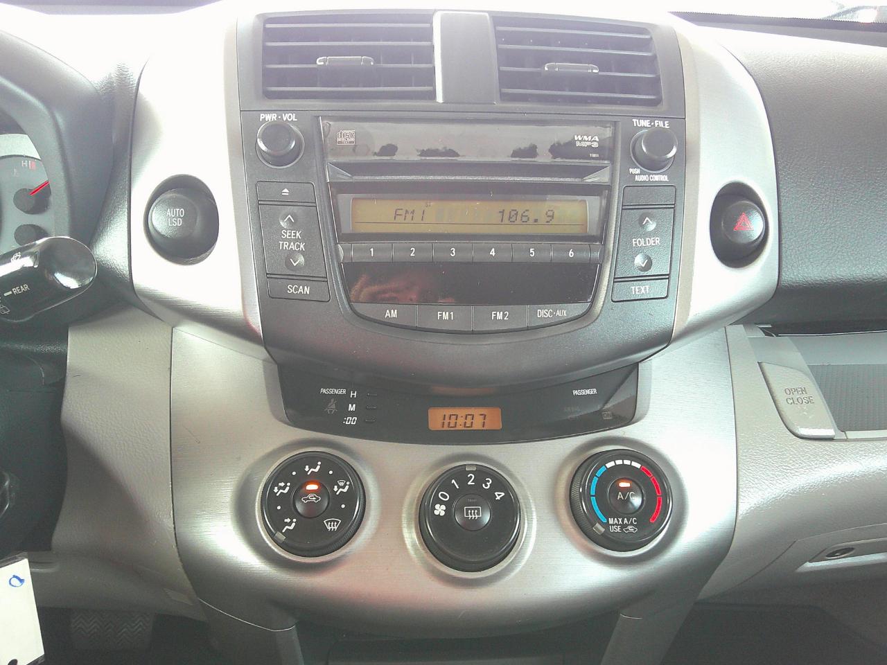 Toyota RAV4 2WD 4dr 4-cyl (Natl) 2007
