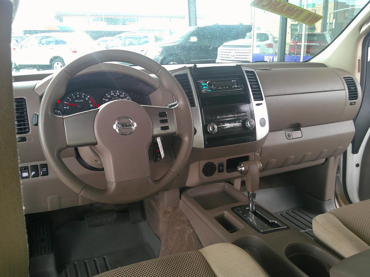 Nissan Frontier 2WD Crew Cab SWB Auto SE 2010