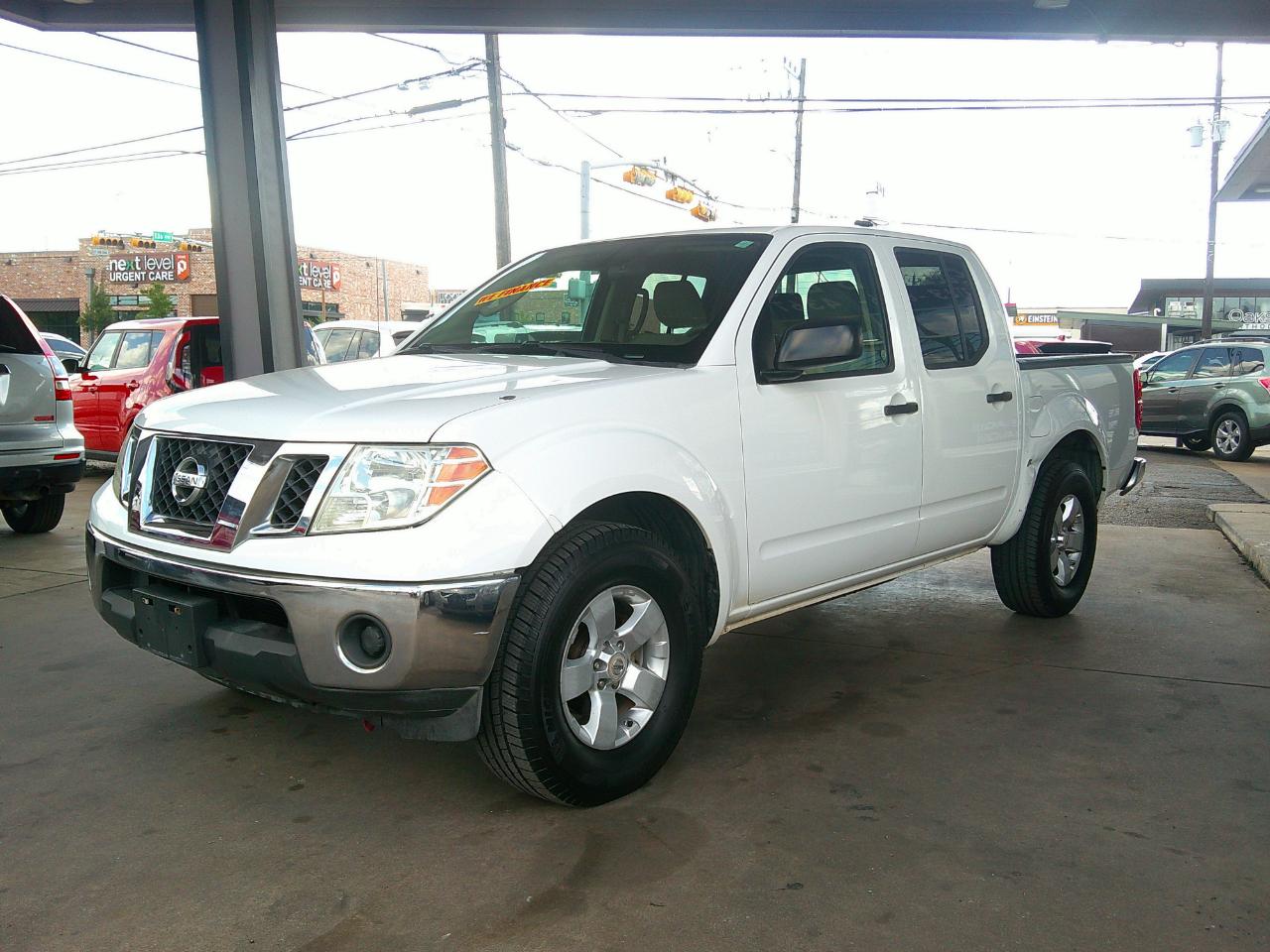2010 Nissan Frontier 2WD Crew Cab SWB Auto SE