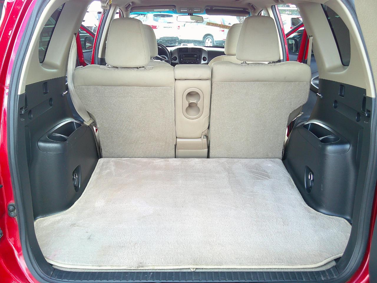 Toyota RAV4 FWD 4dr I4 (Natl) 2012