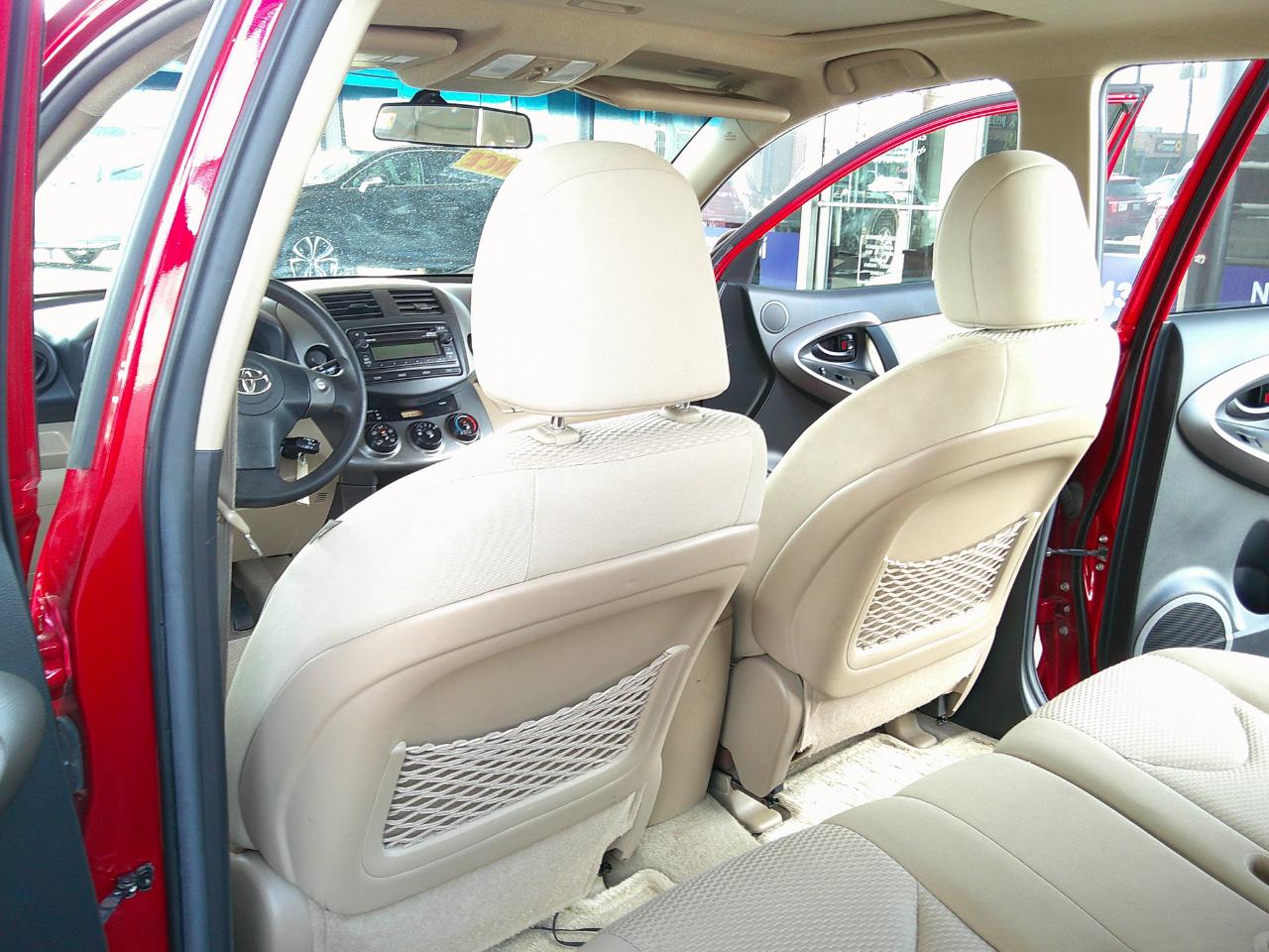 Toyota RAV4 FWD 4dr I4 (Natl) 2012