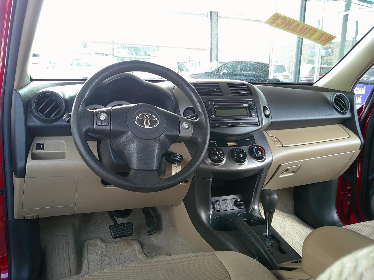 Toyota RAV4 FWD 4dr I4 (Natl) 2012