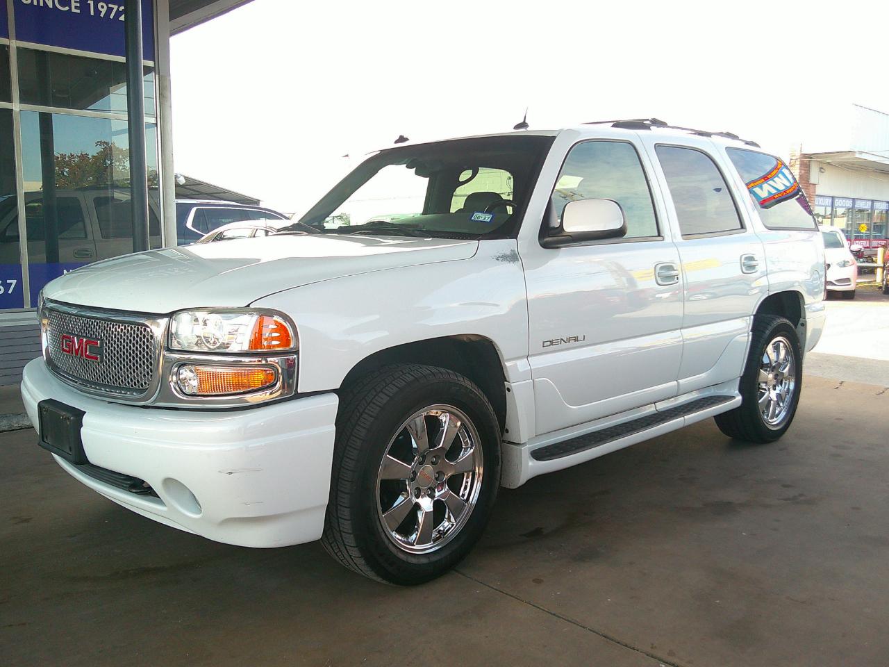 2003 GMC Yukon Denali 4dr AWD