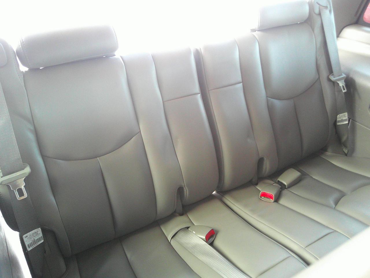 GMC Yukon Denali 4dr AWD 2003