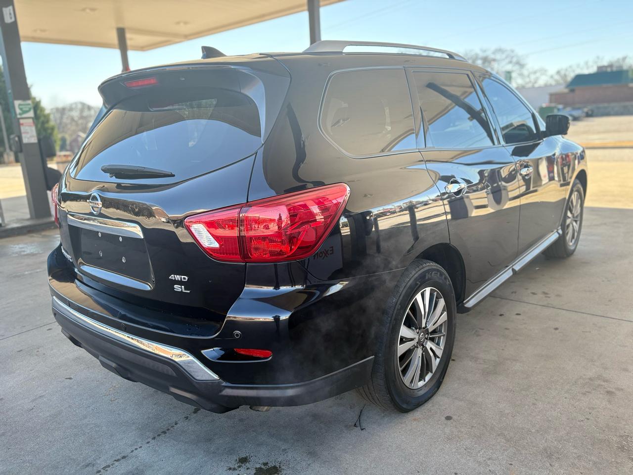 Nissan Pathfinder SL 4WD 2020