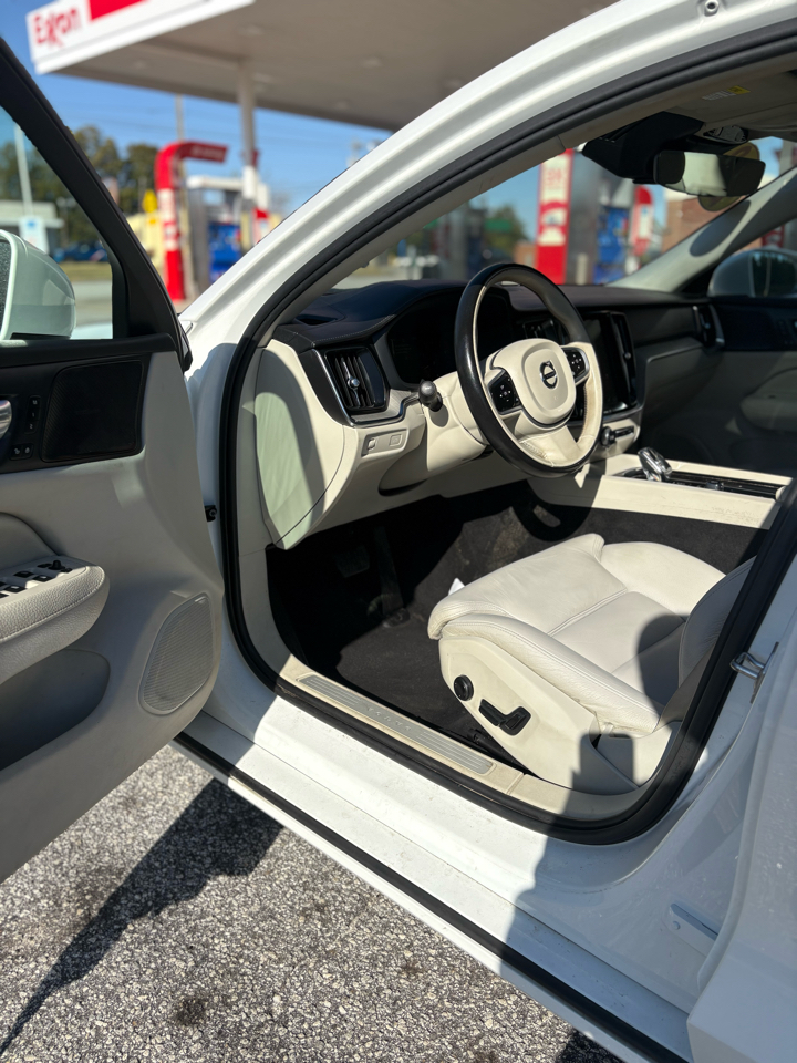 Volvo S60 B5 Inscription Hybrid 2022 Volvo S60 B5 Inscription Hybrid 2022