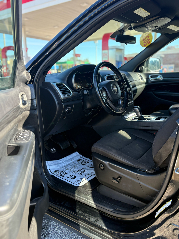 Jeep Grand Cherokee Laredo 4WD 2020 Jeep Grand Cherokee Laredo 4WD 2020