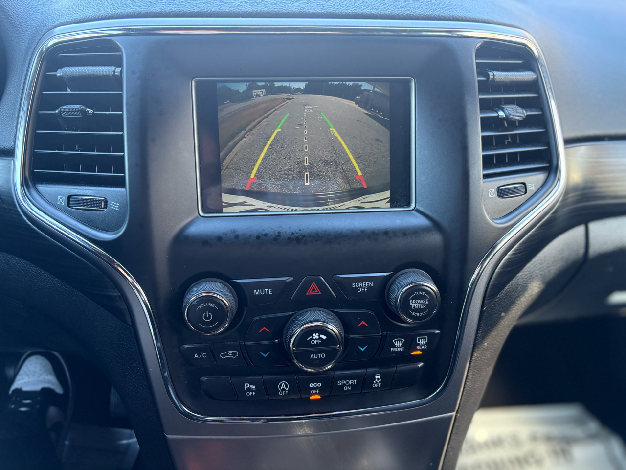 Jeep Grand Cherokee Laredo 4WD 2020 Jeep Grand Cherokee Laredo 4WD 2020