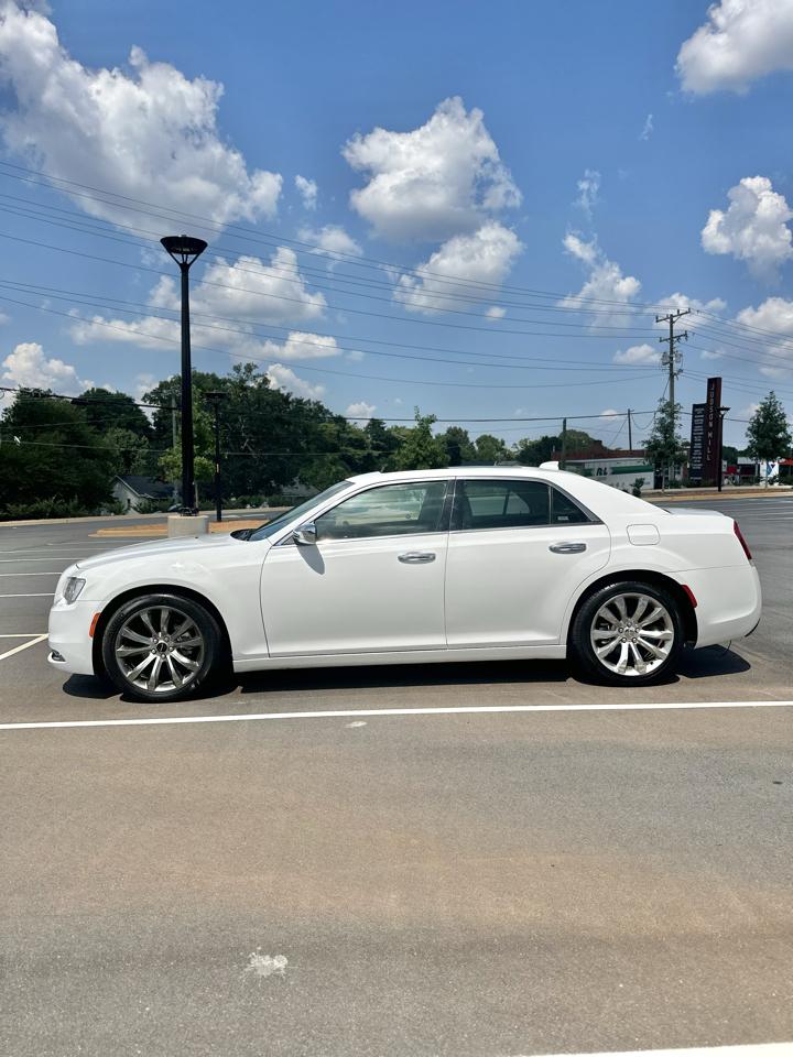 Chrysler 300  2020