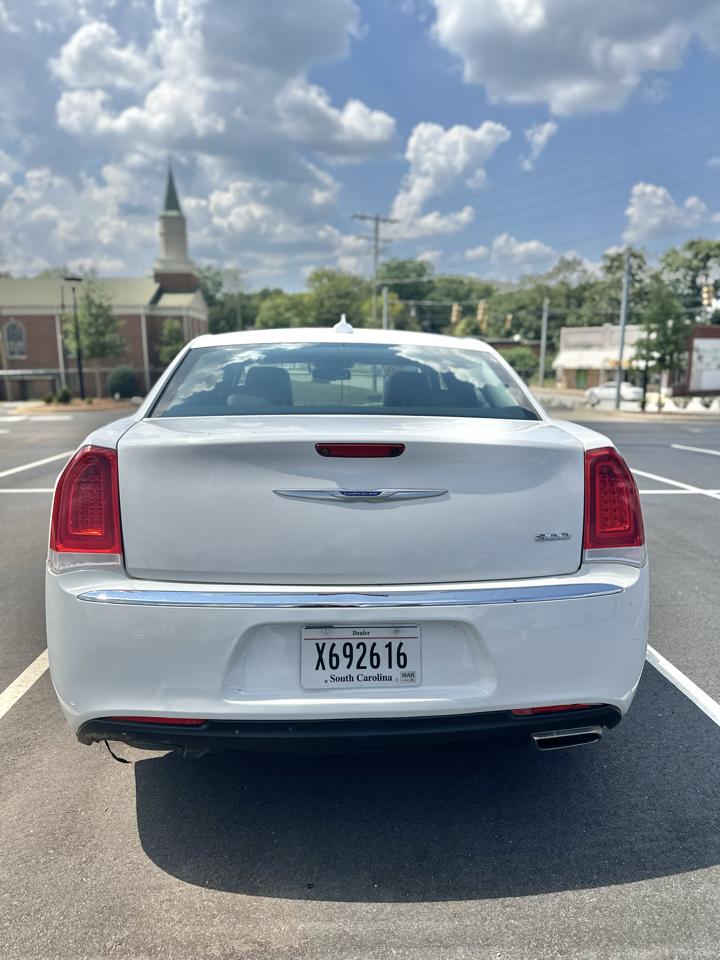 Chrysler 300  2020