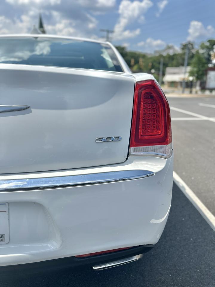 Chrysler 300  2020