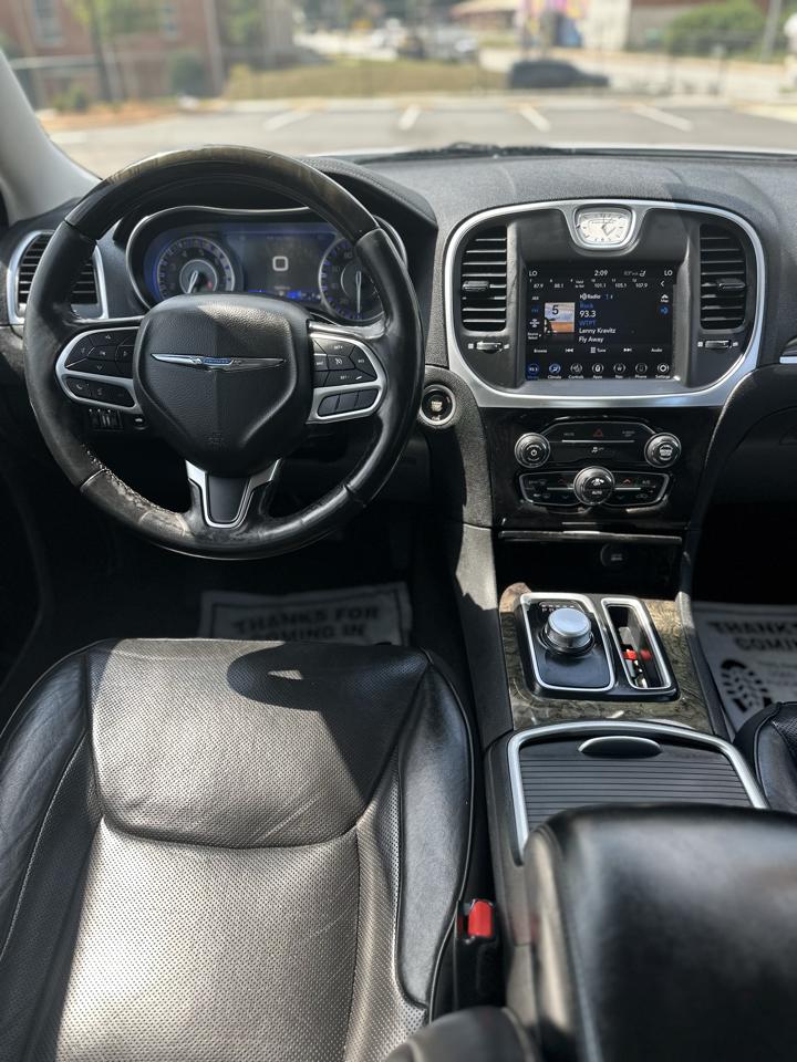 Chrysler 300  2020