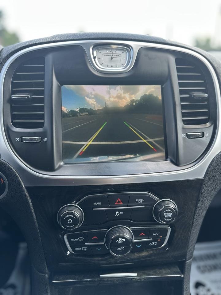 Chrysler 300  2020
