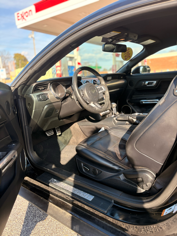 Ford MUSTANG GT  2015