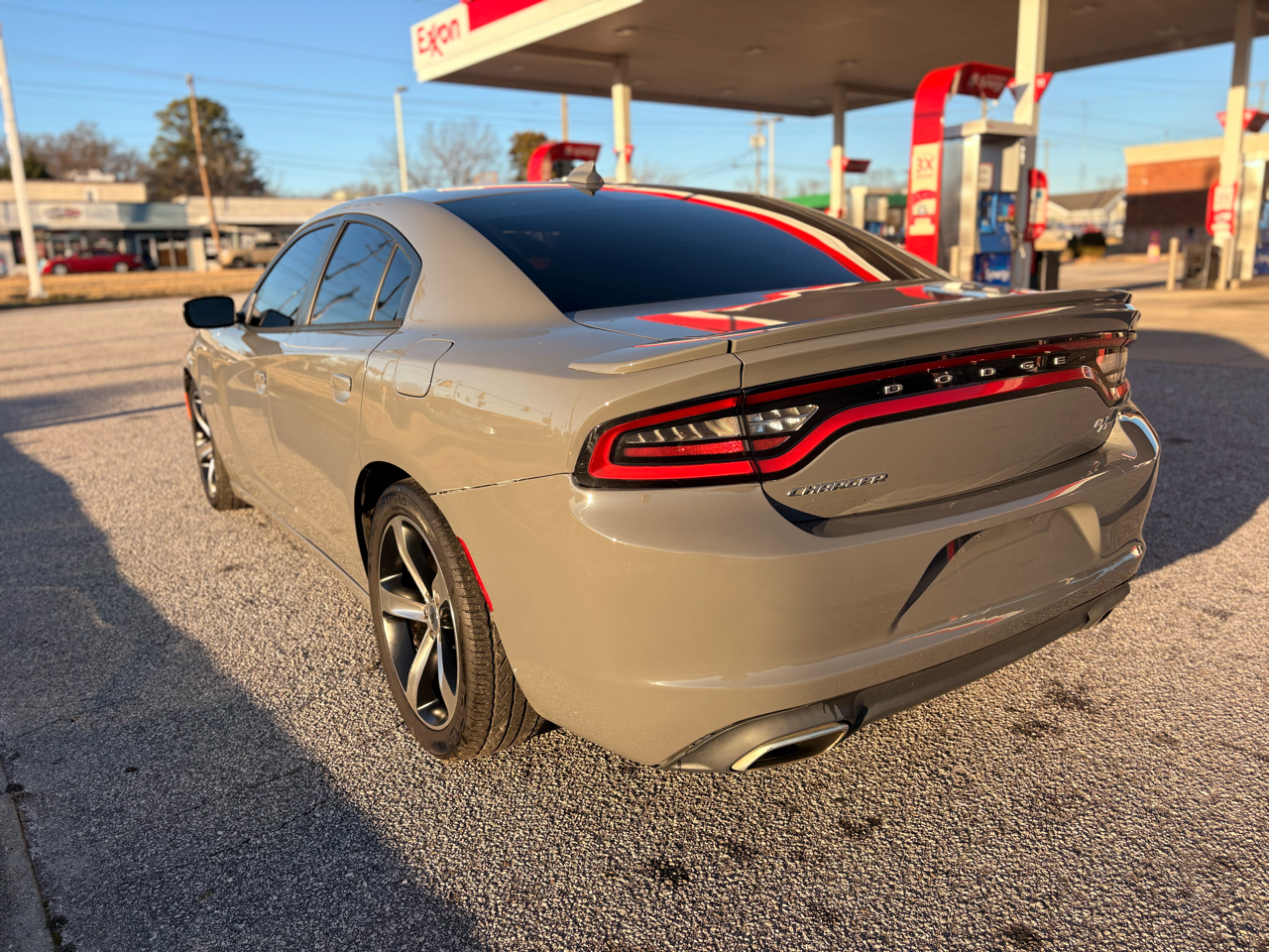 Dodge Charger 4dr Sdn R/T RWD 2017