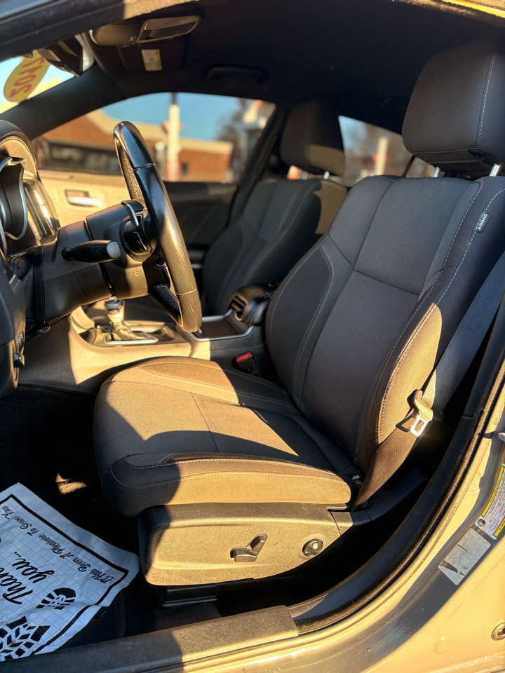 Dodge Charger 4dr Sdn R/T RWD 2017