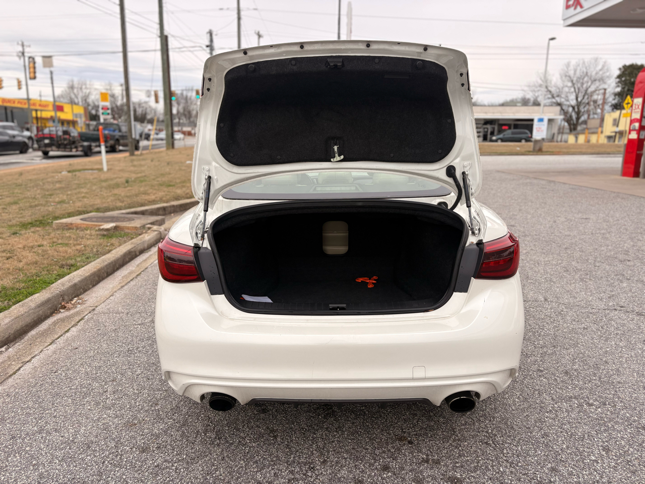 Infiniti Q50 3.0t LUXE 2020