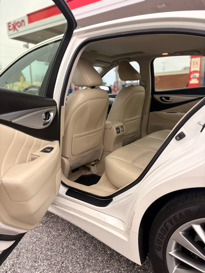 Infiniti Q50 3.0t LUXE 2020