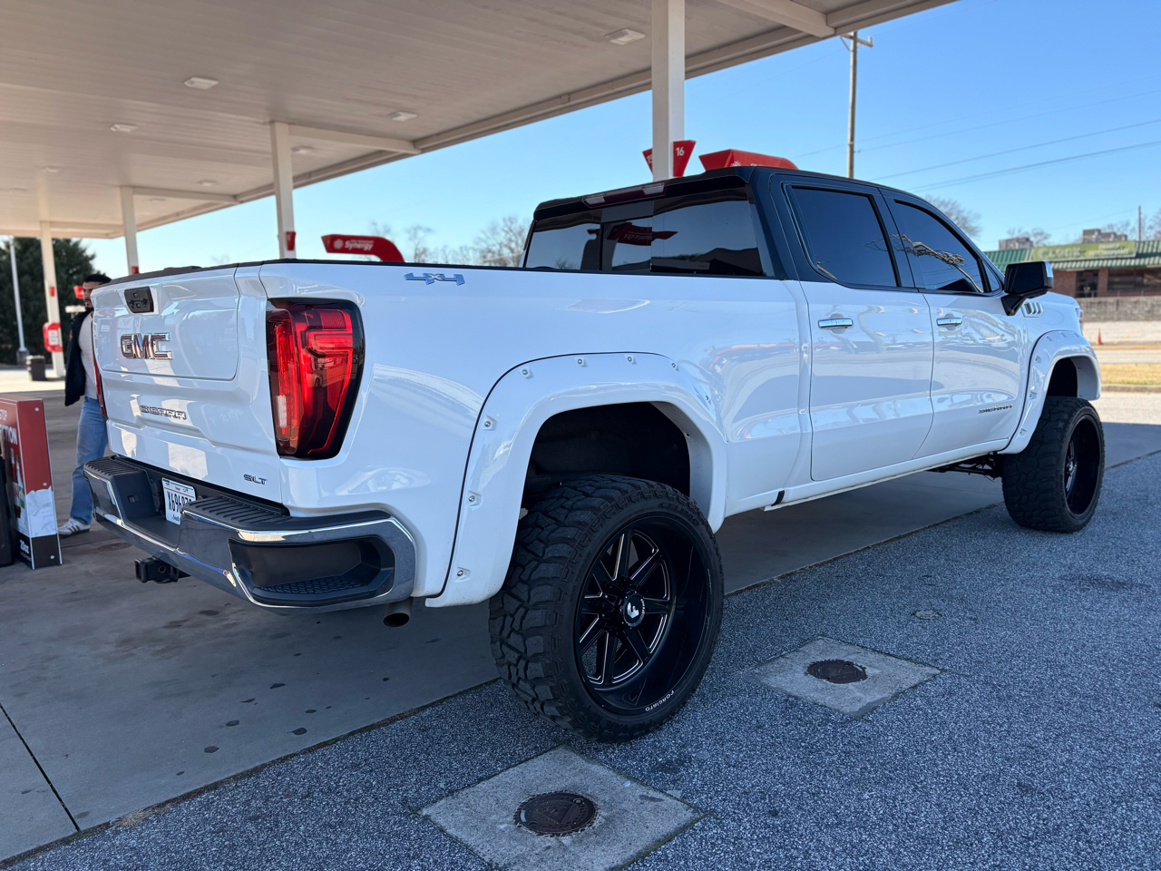 GMC Sierra 1500 SLT Crew Cab 4WD 2022