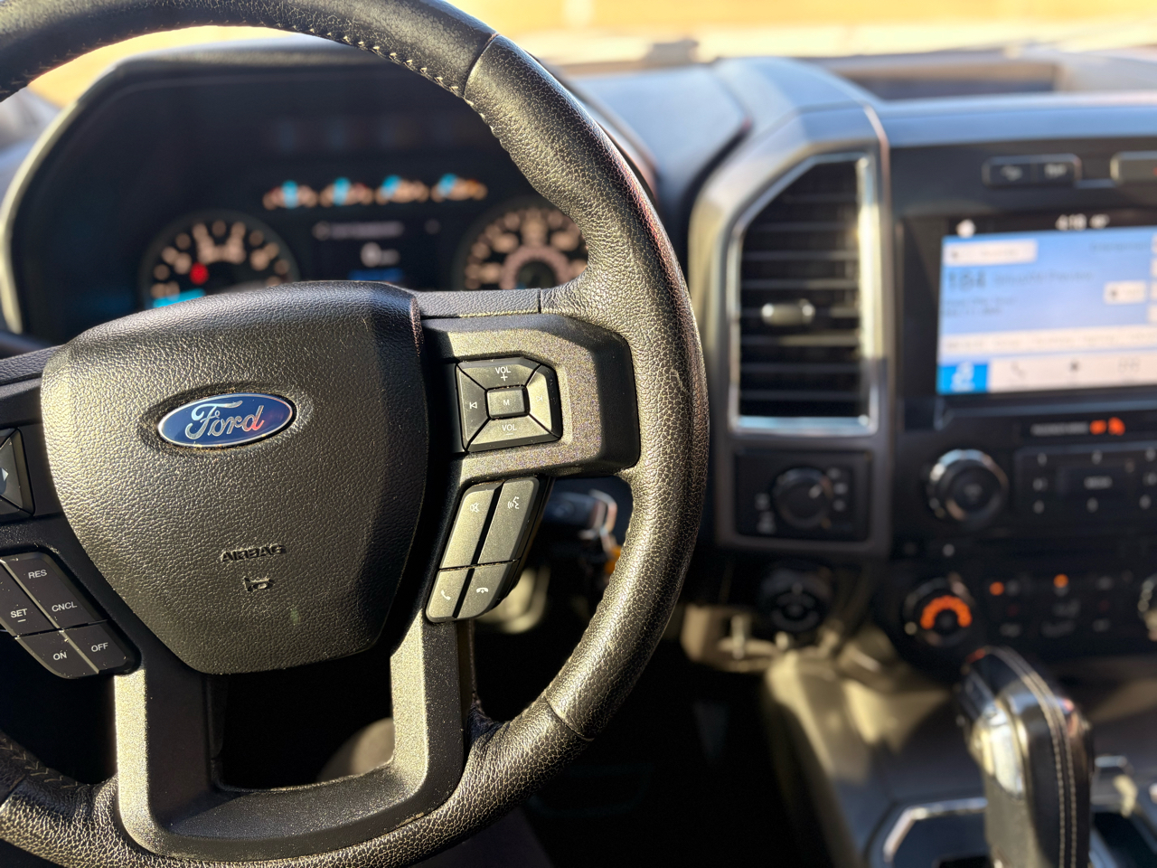 Ford F-150 Lariat SuperCrew 5.5-ft. Bed 4WD 2016