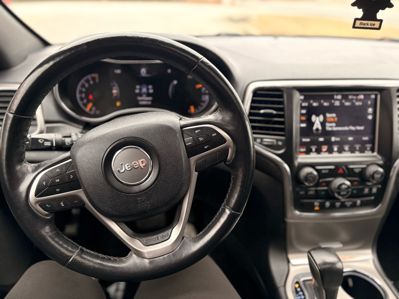 Jeep Grand Cherokee Laredo 4WD 2018