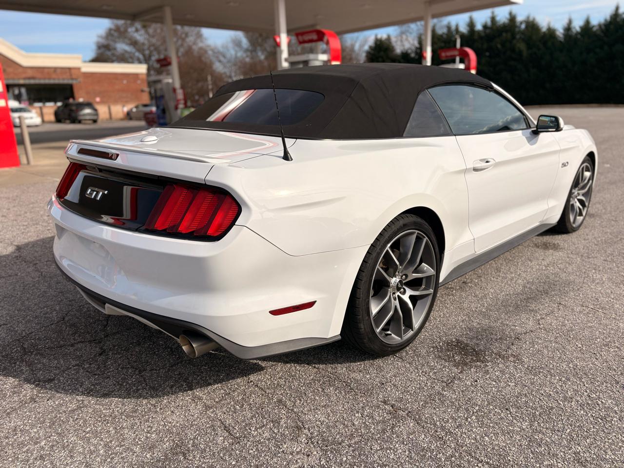 Ford Mustang GT convertible 2015