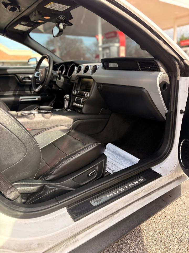 Ford Mustang GT convertible 2015