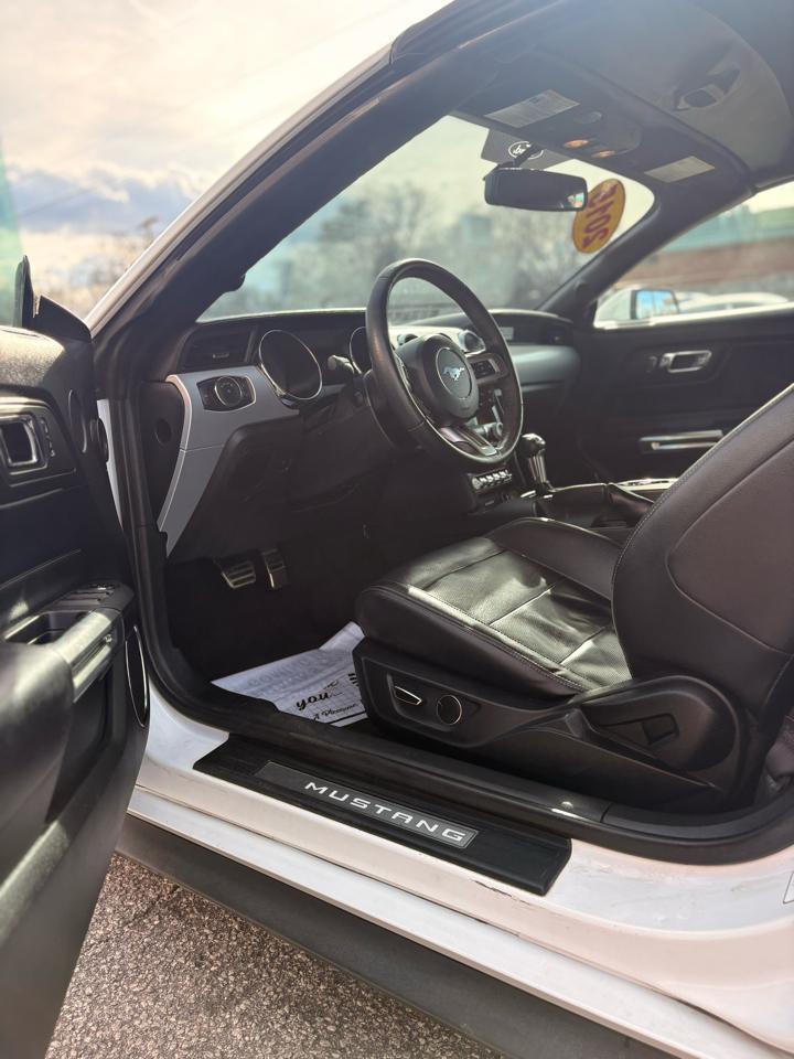 Ford Mustang GT convertible 2015