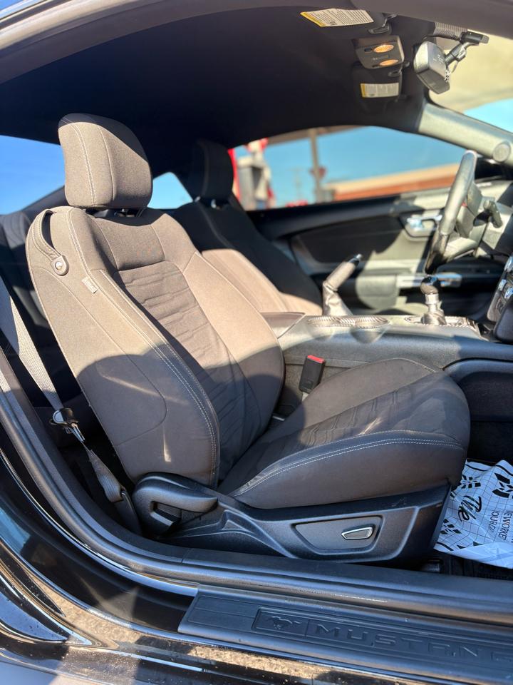 Ford Mustang GT Premium Coupe 2016