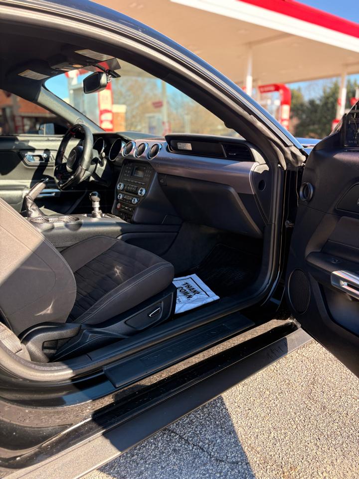 Ford Mustang GT Premium Coupe 2016