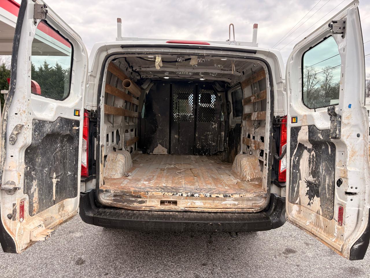 Ford Transit 250 Van Low Roof w/Sliding Pass. 130-in. WB 2019