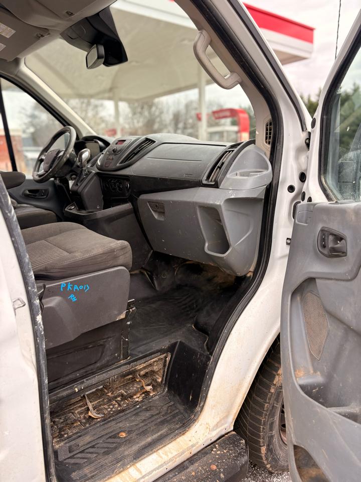 Ford Transit 250 Van Low Roof w/Sliding Pass. 130-in. WB 2019