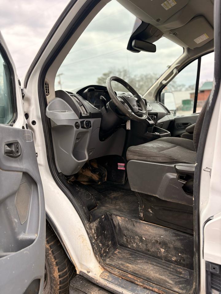 Ford Transit 250 Van Low Roof w/Sliding Pass. 130-in. WB 2019