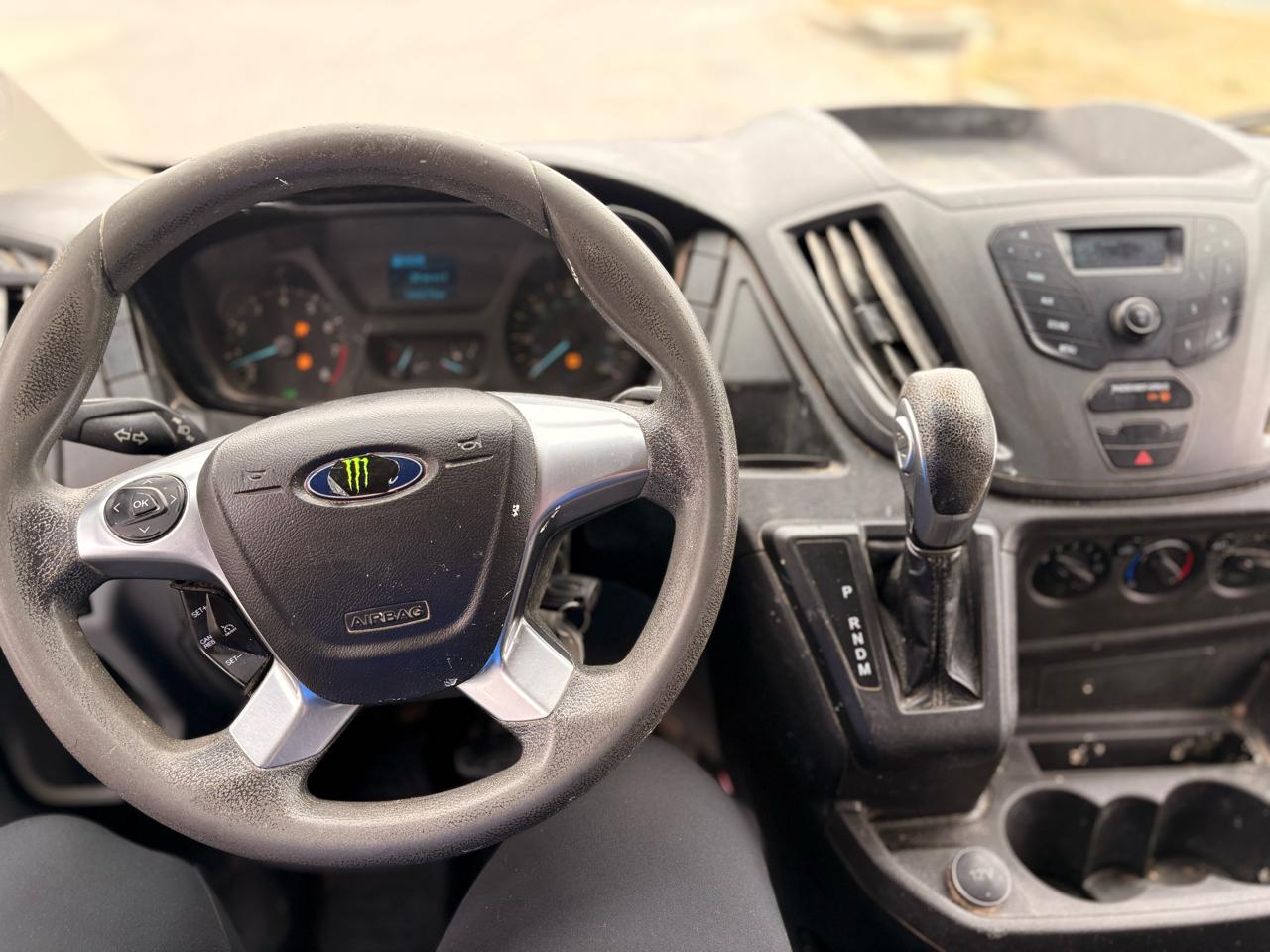 Ford Transit 250 Van Low Roof w/Sliding Pass. 130-in. WB 2019