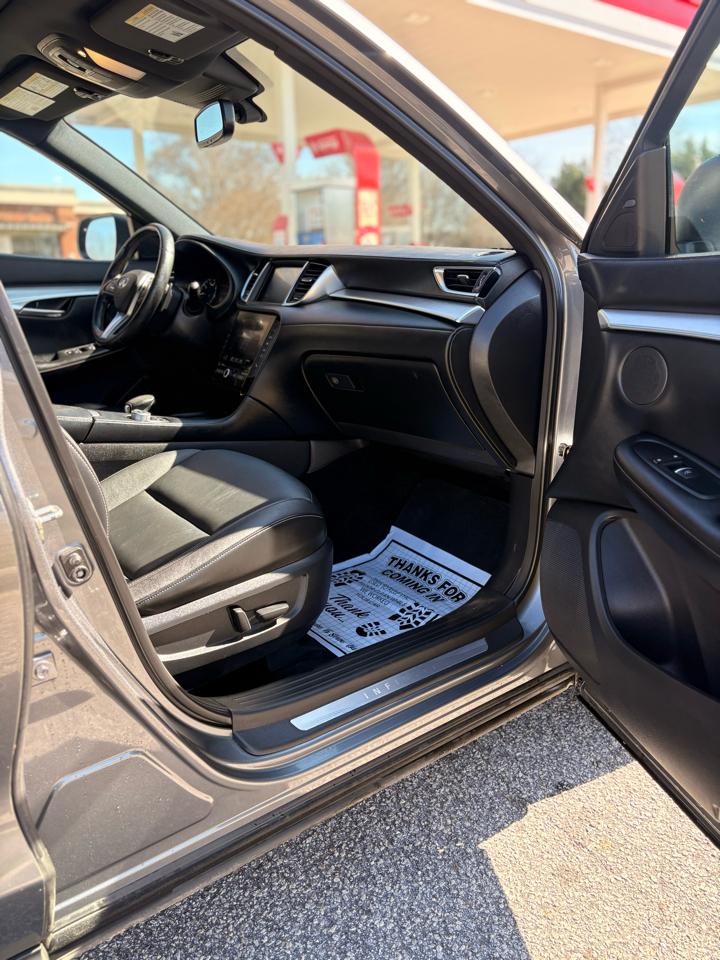 Infiniti QX50 LUXE AWD 2021
