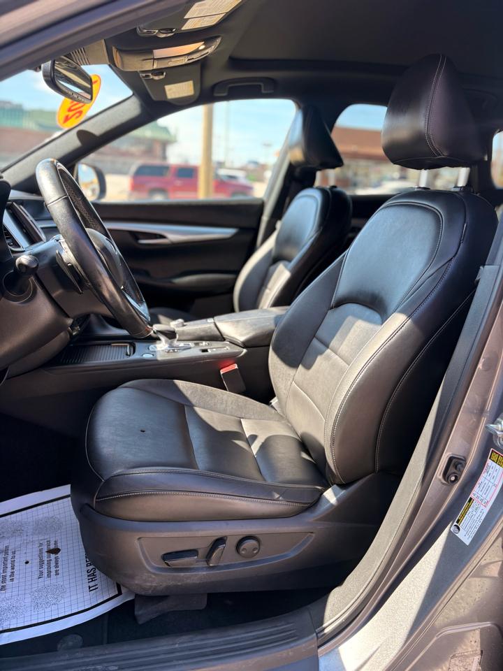Infiniti QX50 LUXE AWD 2021