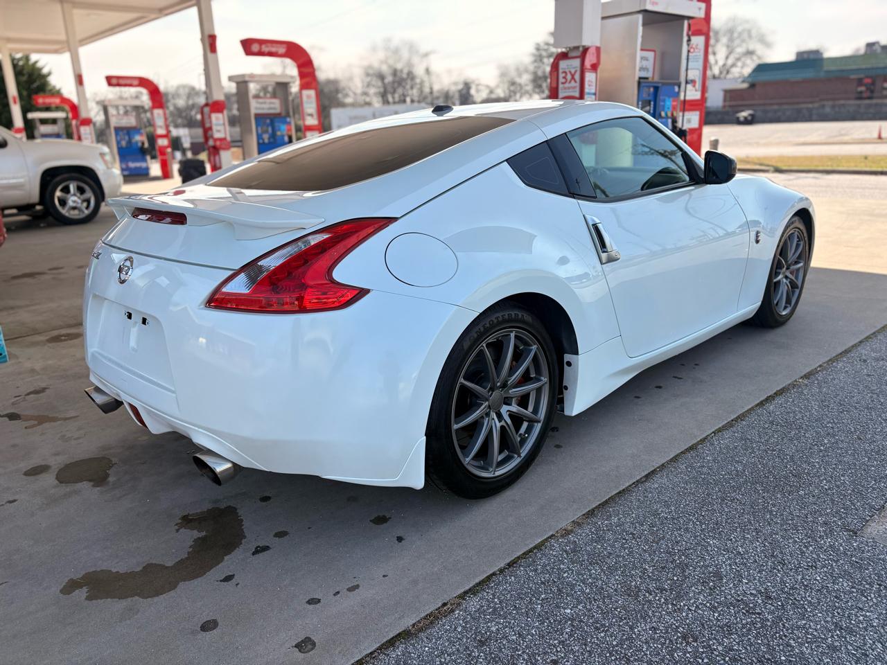Nissan Z 370Z Coupe Touring 6MT 2015