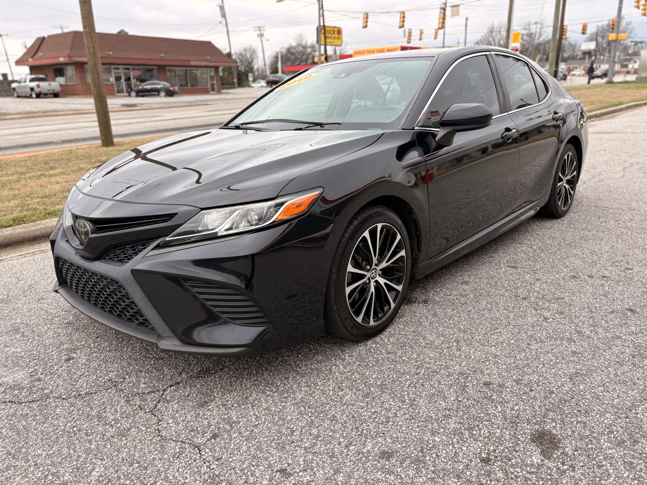 Toyota Camry XLE 2019