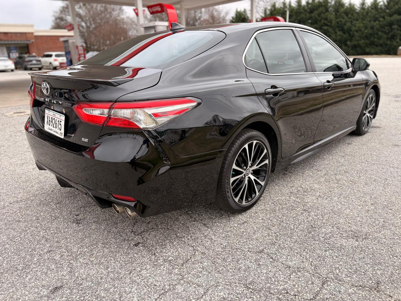 Toyota Camry XLE 2019
