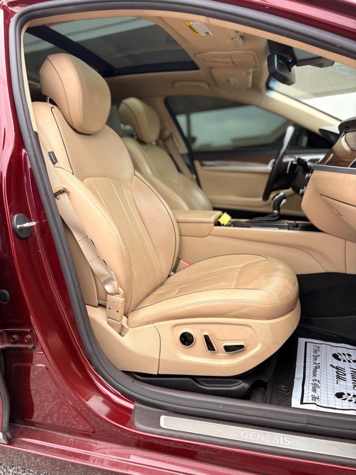 Hyundai Genesis 3.8L 2015