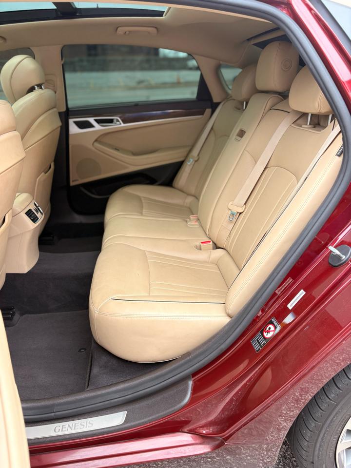 Hyundai Genesis 3.8L 2015